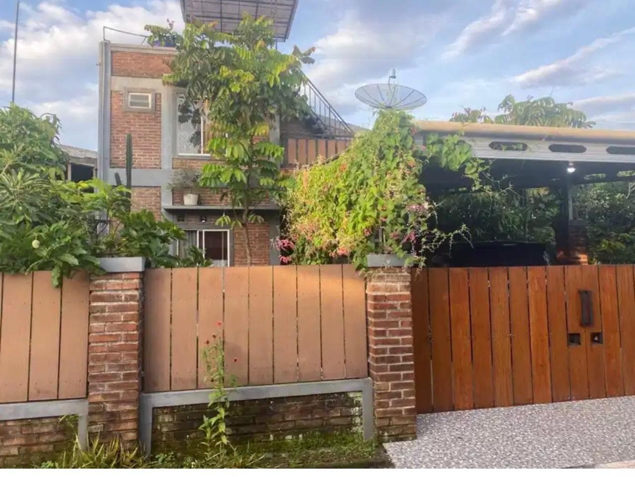 Rumah Asri Nyaman View Gunung di Temanggung